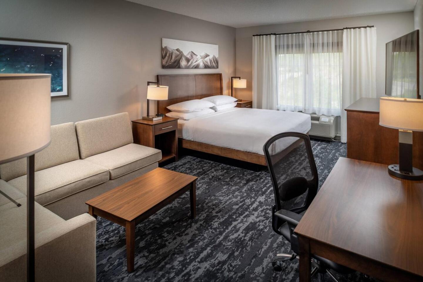 Delta Hotels By Marriott Huntington Mall Barboursville Buitenkant foto