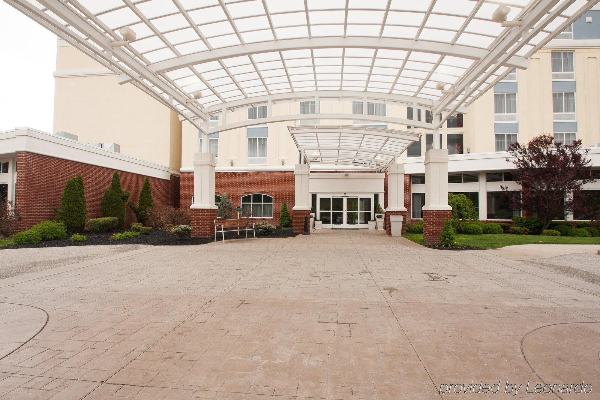 Delta Hotels By Marriott Huntington Mall Barboursville Buitenkant foto