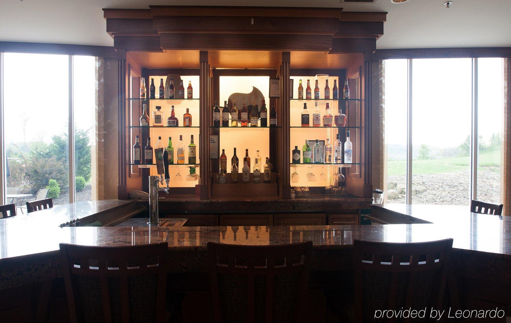 Delta Hotels By Marriott Huntington Mall Barboursville Buitenkant foto