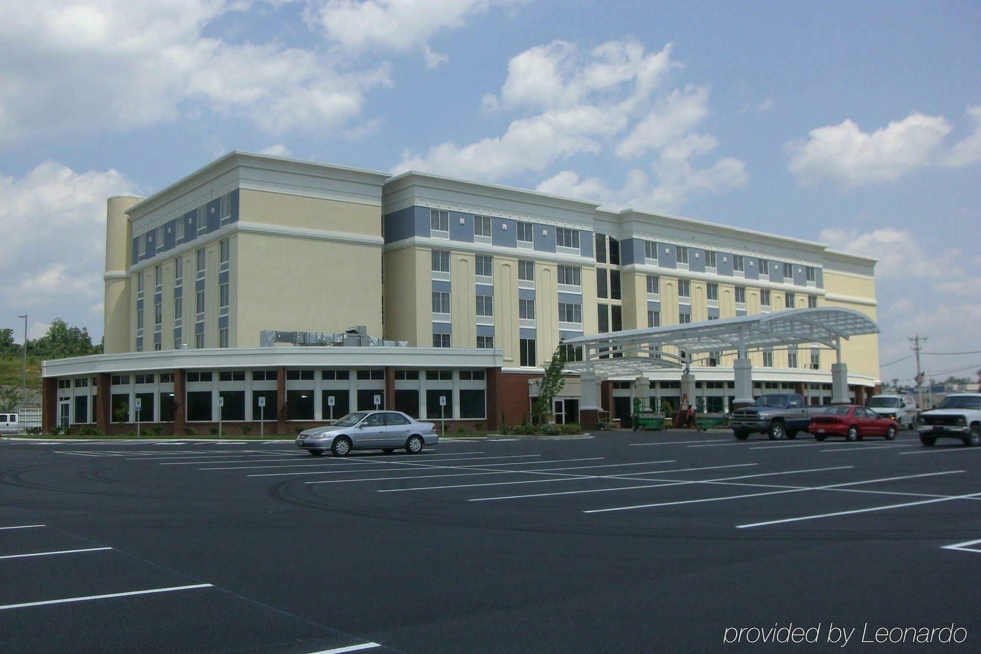Delta Hotels By Marriott Huntington Mall Barboursville Buitenkant foto